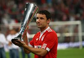 Mark van bommel est un joueur de football néerlandais. Goal On Twitter Happy 42nd Birthday To The Midfield Monster That Was Mark Van Bommel Fortuna Sittard Psv Barcelona Bayern Munich Milan Not A Bad Cv Https T Co 9ssuedm6hm