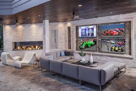 Such luck to snatch your last pair of these gtx montrail. Big Time Pool And Spa Outdoor Living Modern Home In Tampa Florida On Dwell