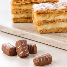 Lindt Petits Desserts Mille Feuille Wafer Praline Filling Delicately Covered With Fine Milk Chocolate Gourmet Chocolate Chocolate Assortment Lindt Truffles