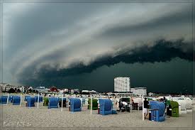Die warnungen werden in zwei arten. Unwetter Zu Pfingsten In Rostock Und Warnemunde Wmnde De