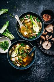 Homemade Vegan Miso Soup Is Such A Comforting Dish And It S Surprisingly Easy To Make It S Also Naturally Gluten In 2020 Vegan Miso Soup Miso Soup Vegan Soup Recipes
