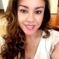 Suzette Torres's Instagram, Twitter & Facebook