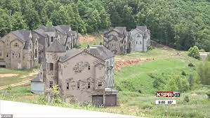 Kansas city, missouri, united states. Mcmansion Ghost Town Homes In Former Billion Dollar Missouri Resort Town Have Been Left Abandoned Duk News