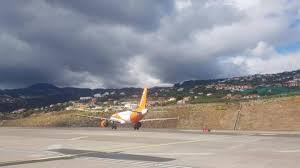 A presente política de privacidade é complementada pelos termos e condições. Voos Da Tap E Da Easyjet De E Para A Madeira Programados Para Hoje Dados Como Cancelados Dnoticias Pt