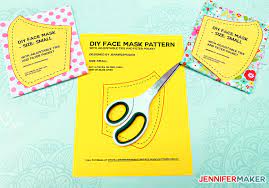 Wow, the world is now crazy with fear of the novel coronavirus, and as far as i know, in many places around the world, people are rushing to buy face masks. Diy Face Mask Patterns Filter Pocket Adjustable Ties Jennifer Maker