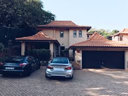 Dj zinhle is pregnant with murdah bongz's child! Hlomzakraai Hlomzakraai Twitter