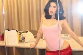 Fans reaccionan al atrevido cambio de look de Kenia Os y a la reacción de Peso Pluma