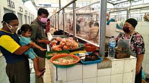 Pada pasar persaingan sempurna tidak tampak kegiatan saling menyaingi anter penjual. Jadi Percontohan Pasar Baru Kudus Pakai Sekat Pembatas Antara Penjual Dan Pembeli Tribun Jateng