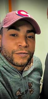 He is sometimes referred to by his nicknames el rey, and king of kings (of reggaeton music). Don Omar Family Photos Facebook