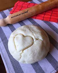 Se non desiderate utilizzare il burro, potete utilizzare 100 gr di olio di semi al posto di 165 gr di burro. Pasta Frolla Senza Glutine Senza Latte Allegria E Allergia In Cucina Con Annamariachef