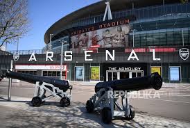 Anda sedang berada di halaman skor liga eropa emas 2021 pada bagian bola voli/eropa. Murkanya Ian Wright Karena Arsenal Ikut Liga Super Eropa Republika Online