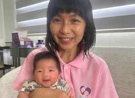 Review]Our Confinement Nanny is Very Attentive towards My Baby