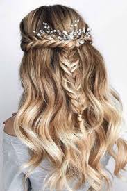 Graduation Hairstyles To Make Your Cap Fit Like A Glove Medium Length Hair Styles Medium Hair Styles Hair Lengths