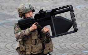 Ver más ideas sobre ejercito, tanques, vehículos militares. Soldado Volador Y Fusiles Antidron El Ejercito Frances Muestra Sus Nuevas Armas Futuristicas Fotos Video Rt