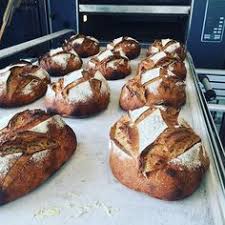 En Direct Du Four Ca Chauffe La 100 Levain Fdb Th93 Le Pain S Ouvre Tout Seul Sourdough Fermentation Picture Bread Le Pain Bread Food Insta
