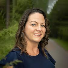 Leigh Ann Fernandez, LCMHC