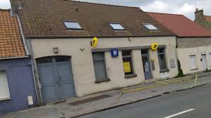 Mais l'ouverture d'un compte courant peut se faire ailleurs que dans une agence bancaire : Calaisis Vers Une Baisse Des Horaires D Ouverture De La Poste Des Petitions Circulent
