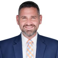 The past 13 years at Retreat Behavioral Health have been filled with  invaluable experiences, lifelong friendships, and personal growth, for  which I am truly grateful. Without that, I would not have… |