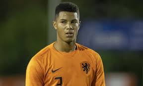 Galatasaray, gece geç saatlerde i̇stanbul'a getirttiği portekizli savunma oyuncusu abel luis silva xavier ile 1 yıllık kiralık sözleşme imzaladı. Xavier Mbuyamba Chelsea A Triumph Of Patience And Their Scouting Team Tribal Football