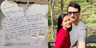 Kalimat kompleks parataktik merupakan jenis kalimat kompleks yang memakai konjungsi setara. Tunjukkan Rasa Sayang Ini 5 Surat Cinta Para Seleb Buat Pasangannya Yang Dipenuhi Kalimat Romantis Kapanlagi Com