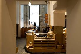 La Plus Belle Adresse Dediee A L Art De Vivre Japonais A Ouvert A Paris En 2020 Japon Salon De The Repas A Domicile