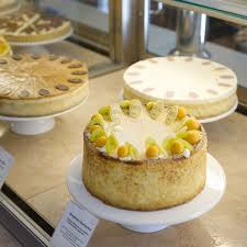 Princess Cheesecake In Charlottenburg Berlin Creme Guides In 2020 Kuchen Und Torten Kaffee Und Kuchen Lebensmittel Essen