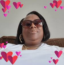 Sharon Cloud's Instagram, Twitter & Facebook