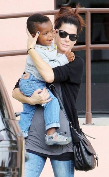 Sandra Bullock stepped out with her son, he's all grown already ❤️