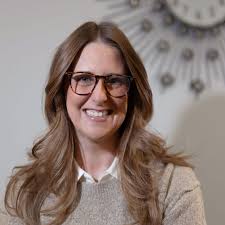 Sabrina Avery's Instagram, Twitter & Facebook