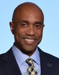 Engineering dean steps down to take role in research office