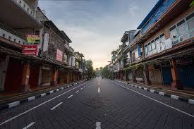 Kawasan Heritage - Jl. Gajah Mada Denpasar 📸@mahendrawedana  @trait_photography Kawasan ini dilatar belakangi oleh bangunan-bangunan tua  yang difungsikan sebagai pertokoan. Jajaran pertokoan di Jalan Gajah Mada  ini menunjukkan kejayaan kawasan sebagai ...