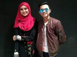 Download lagu want hasrita vs tajul mp3 gratis 320kbps (6.98 mb). Duet Dengan Tajul Dah Tak Relevan Wany Hasrita Berlagak Diva Lupa Kawan Kisah Dunia