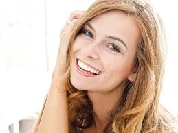 ▷ 1001 + bonnes raisons pour adopter les cheveux chatain clair. Chatain Clair La Coloration Qui Sublime Toutes Les Chevelures Femme Actuelle Le Mag