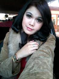 Elsa pitalokafull album minangproduksi : Biografi Elsa Pitaloka Tulisan