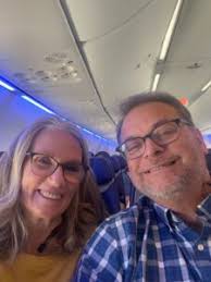 MDA Ambassadors Share Tips for Flying with Power Wheelchairs and Medical  Equipment