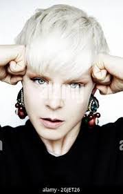 Robyn Tritt's Instagram, Twitter & Facebook