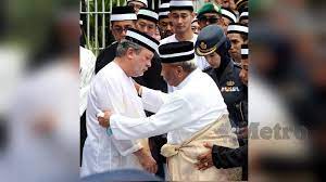 Majlis persandingan bermula pada pukul 9.20 malam dengan keberangkatan masuk sultan johor, sultan ibrahim almarhum sultan iskandar dan raja zarith sofiah sultan idris shah. Raja Zarith Sofiah Kongsi Kenangan Manis