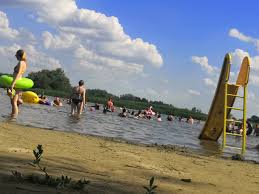 Check spelling or type a new query. Fizetosse Valt A Poroszloi Szabadstrand