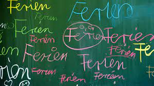 In der praxis geht aber das meiste davon für praktika, werkstudententätigkeit, prüfungsvorbereitung sowie schreiben der abschlussarbeit drauf. Ferienregelung Endlich Einmal Letzter Sein Bildung Sz De