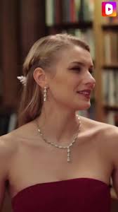 Jocelyn Webb hid her identity as a wealthy heiress and worked as a model.  She secretly dated Shane Bryant, the CEO of Bryant Group, for three years.  Wanting to marry him, she