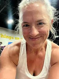 While at my home court I had a great group of 4. All the same level. As we  got off all other courts filled but 1 group of 3 was up. One