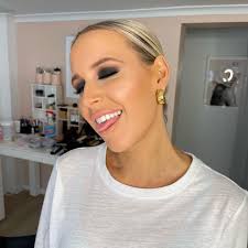 Party makeup for my smokin' hot friends @d_sam_86 @thermoloverprue  @emilyimbree So good to have you back in town Sammy and to paint your face  again! Let the party begin @thechod 🥳 #smokeyeye #