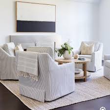 I Love This Living Room Setup Four Chairs Ready For A Great Conversation Lots Decorating Small Spaces Living Room Living Room Setup Small Space Living Room