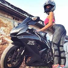 Pin By Thor On Motorcycles Girl Motorcyclist Biker Girl Motorbike Girl