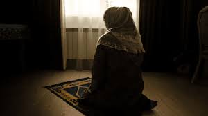 Untuk lebih jelasnya puisi cinta dalam doa disimak saja bait bait puisi islami untuk idul adha dibawah ini. Kumpulan Puisi Islami Romantis Tentang Cinta Dalam Doa Tema Puisi Doa
