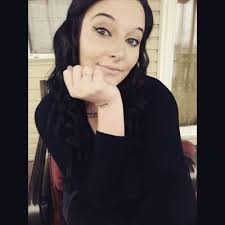 Amanda Carver (@xoitsamandaaa)