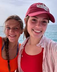 Hi my name is Lizzie and I am 100% sure that i am going to attend Arkansas.  I am from Allen, Texas. I enjoy playing sports, going to concerts, and  visiting the