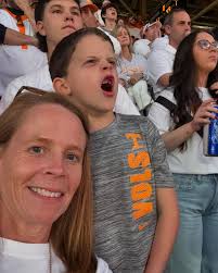 Shannon Freund's Instagram, Twitter & Facebook