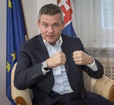 Peter pellegrini by so sputnikom nemal problém. Slovak Pm Peter Pellegrini Confident In Confidence Vote Prague Business Journal