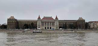 The msc program in computer engineering at the budapest university of technology and economics is designed to give students a thorough understanding of the tools, methods, applications and practice of computer science and information technologies. Budapest University Of Technology And Economics Wikipedia